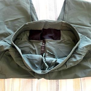 Men’s Lululemon Surge Jogger Regular length - olive